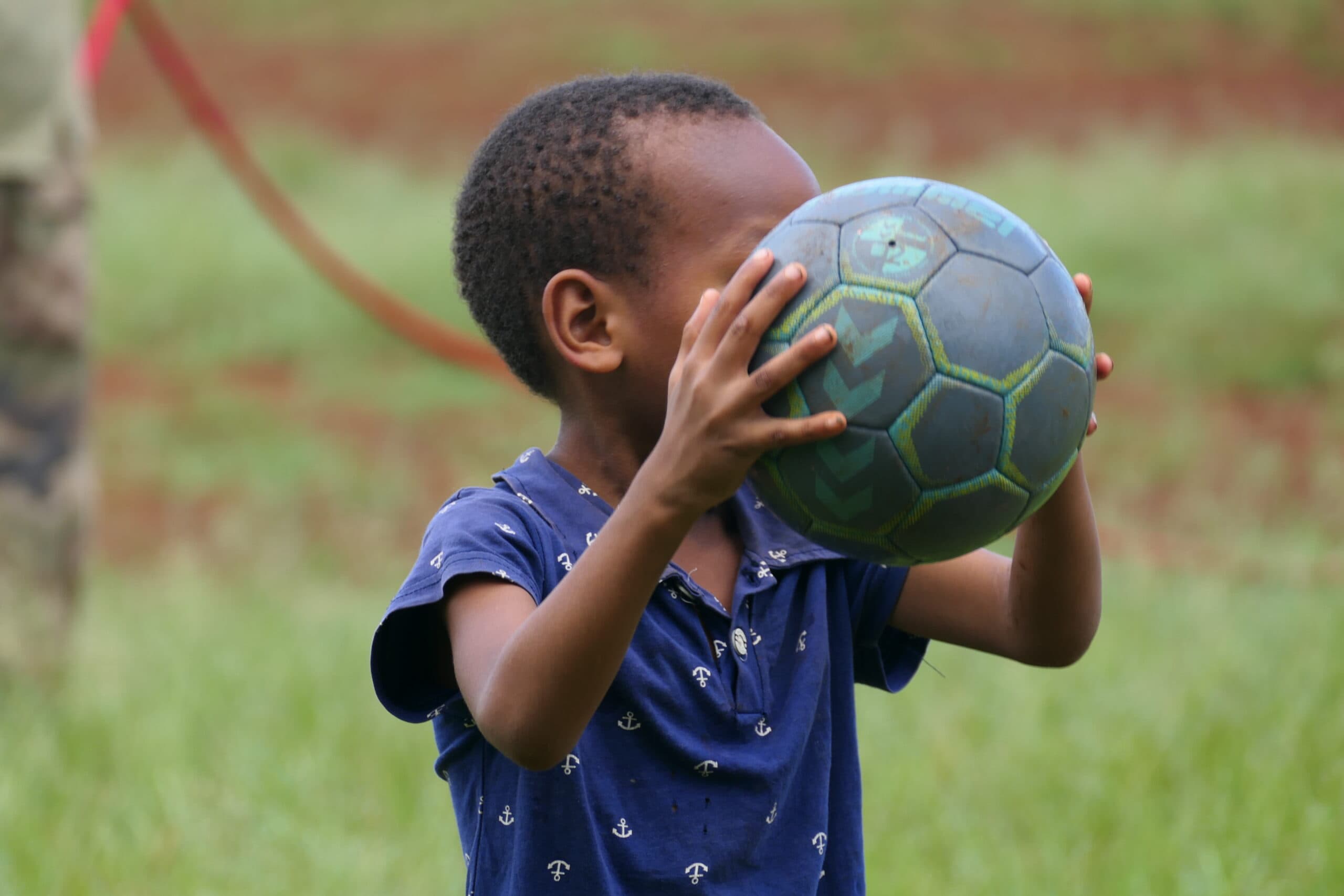Enfant avec ballon